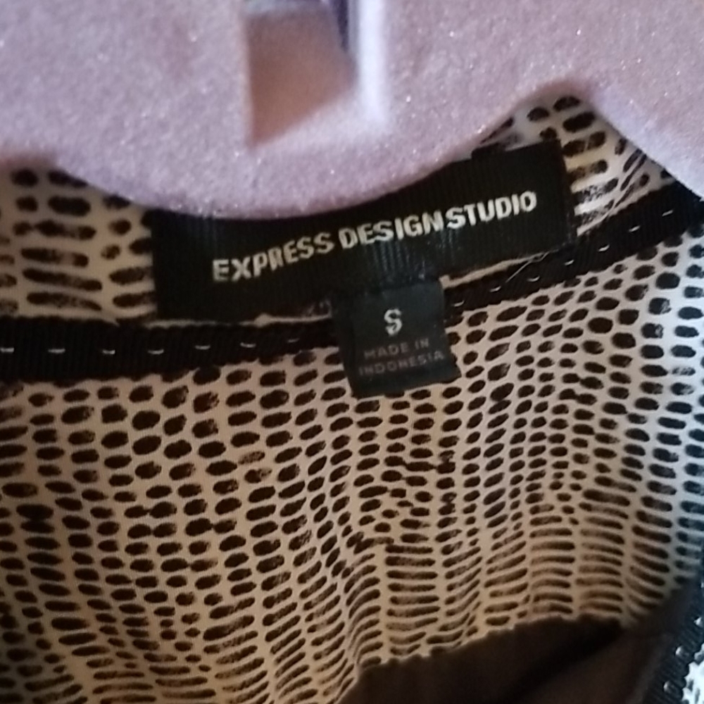 Button up blouse - Picture 2 of 3